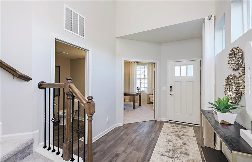 15639 Memorial Way Fishers, IN 46037 - Photo 5 of 31