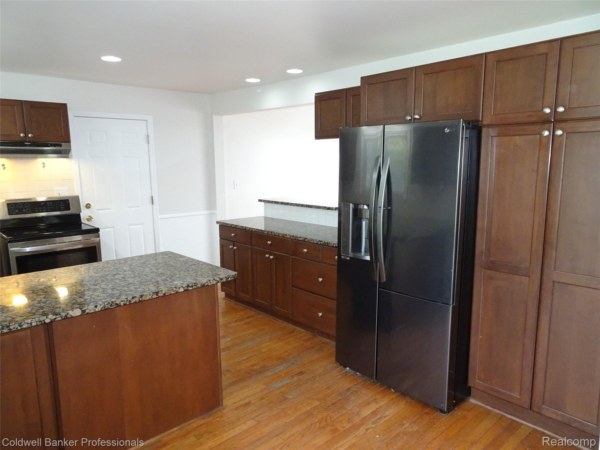 32015 Farmersville Road Farmington, MI 48334 - Photo 17 of 57 DSC05252.JPG