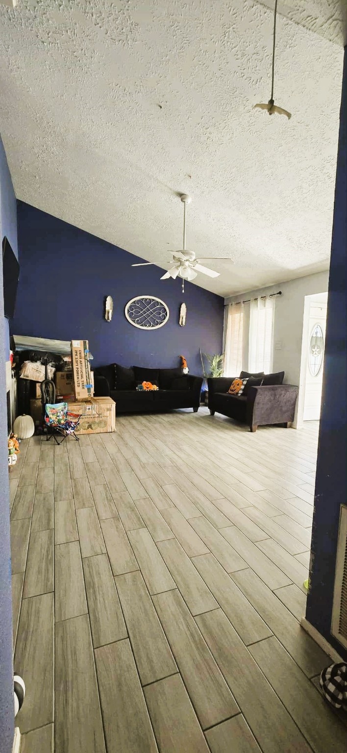 2303 Spring Dusk Drive Spring, TX 77373 - Photo 6 of 12 Livingroom