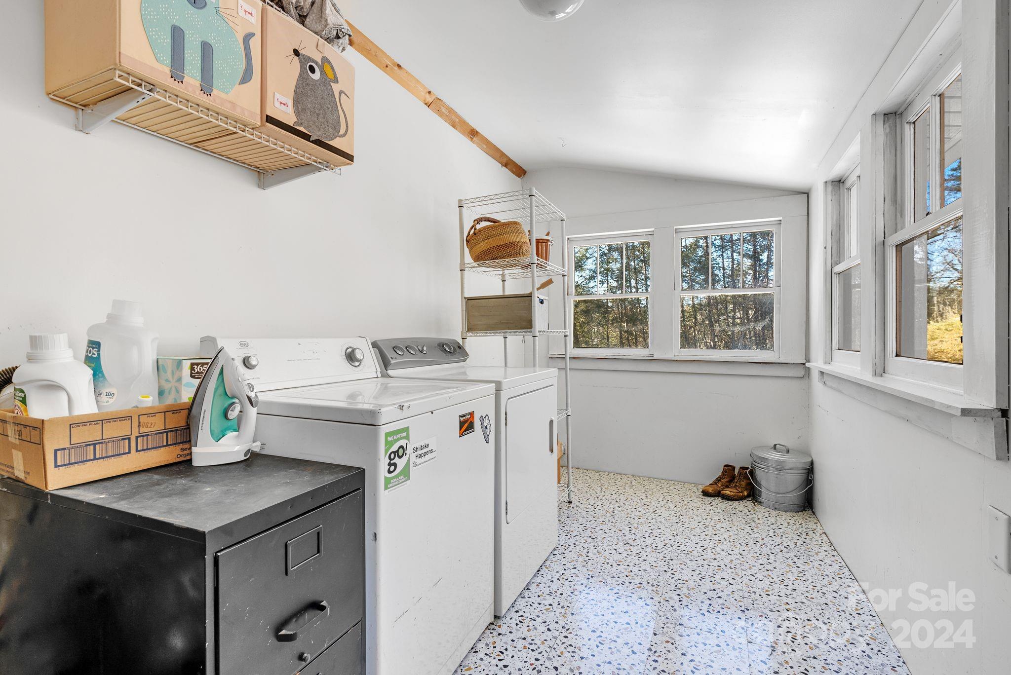 608 Barnard Road Marshall, NC 28753 - Photo 17 of 23 a utility room with dryer and washer