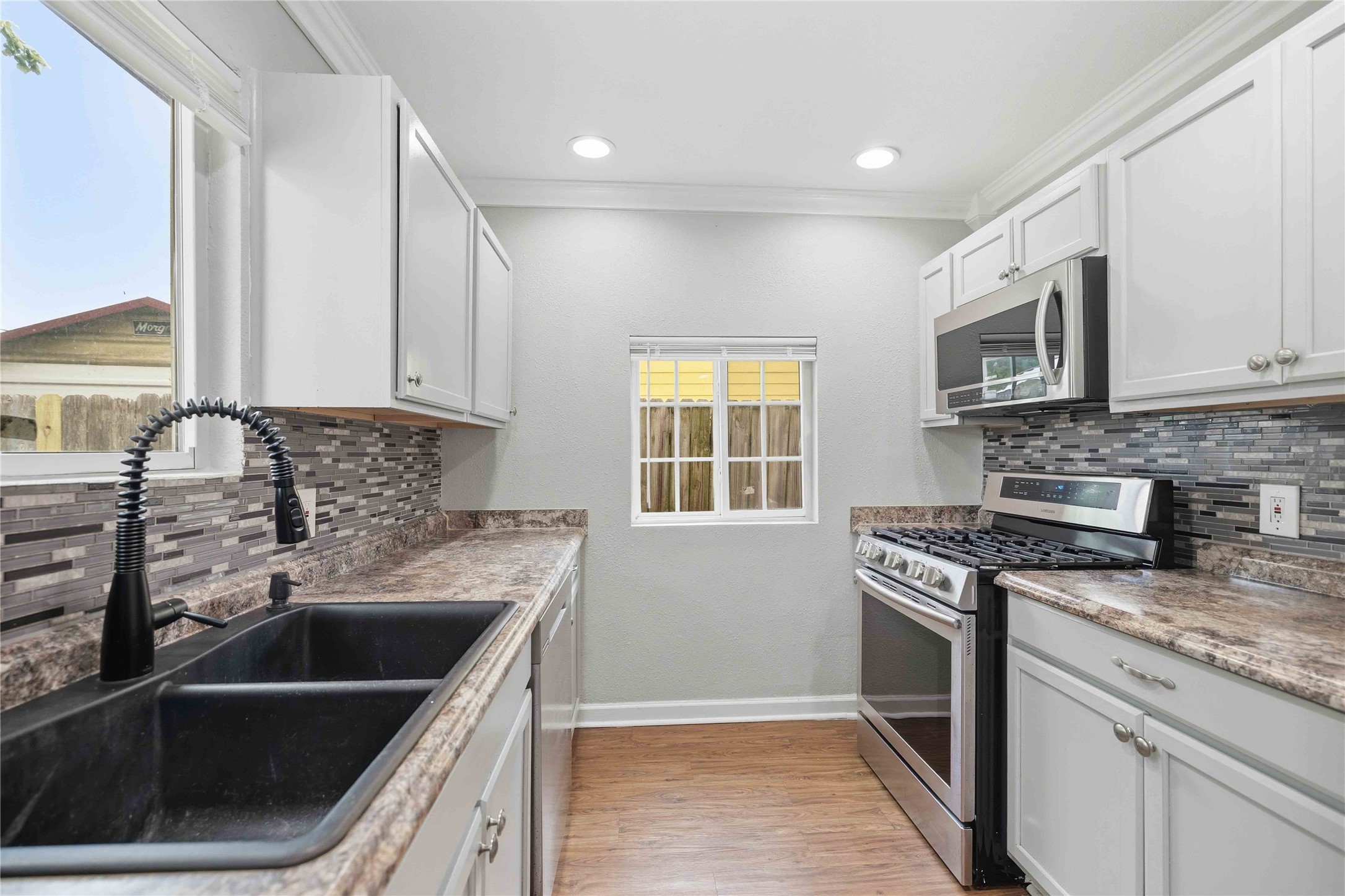 4502 Turnstone Drive Austin, TX 78744 - Photo 11 of 30