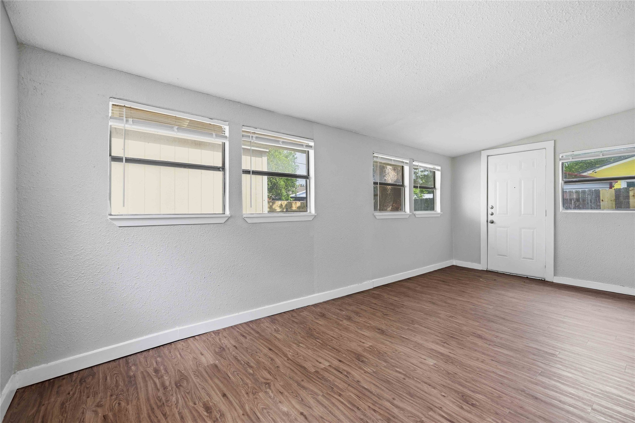 4502 Turnstone Drive Austin, TX 78744 - Photo 12 of 30