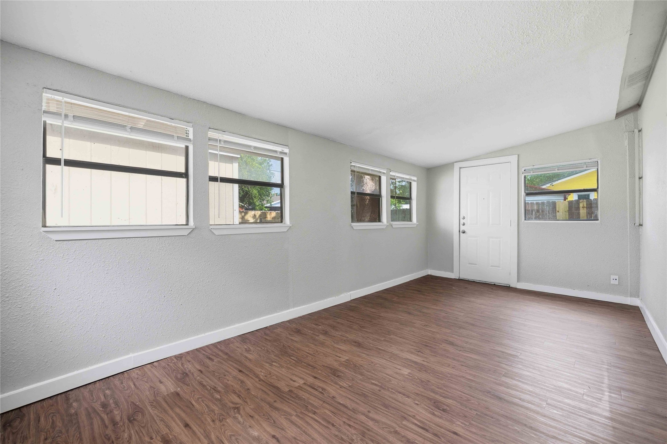 4502 Turnstone Drive Austin, TX 78744 - Photo 13 of 30