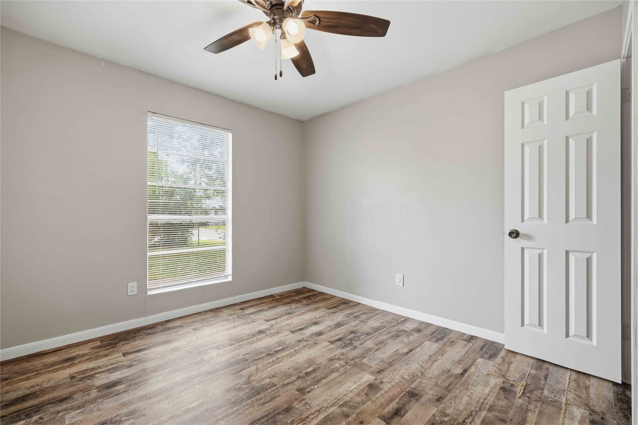 4502 Turnstone Drive Austin, TX 78744 - Photo 22 of 30