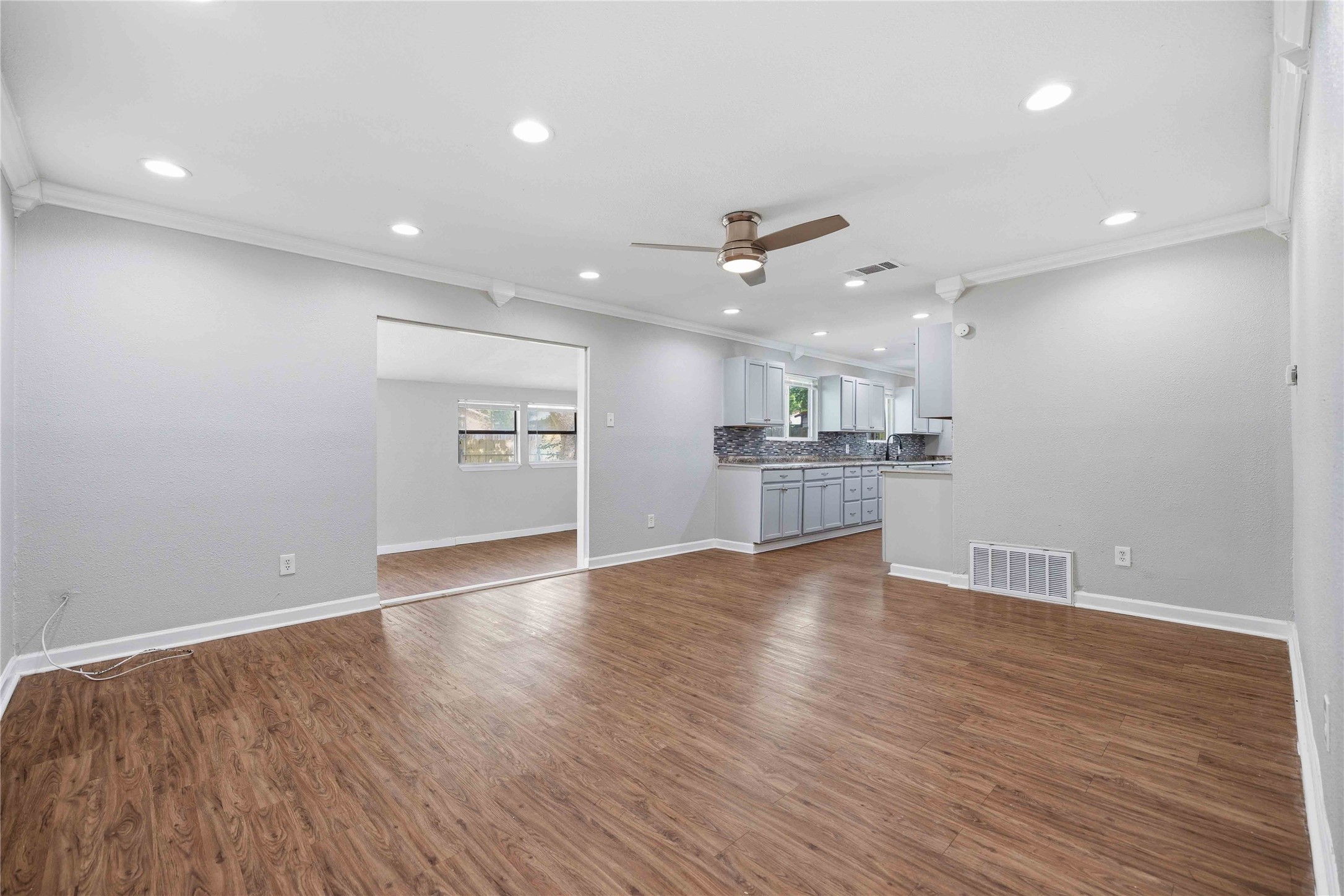 4502 Turnstone Drive Austin, TX 78744 - Photo 7 of 30