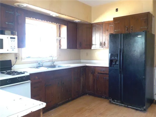 $65,000 | 58 Chapel Street, Mount Morris, NY 14510