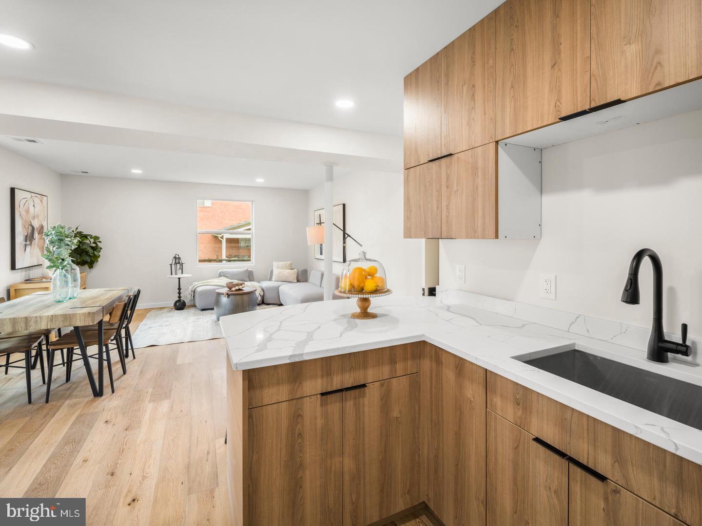 8321 Raymond Lane Potomac, MD 20854 - Photo 4 of 9 Virtually Staged