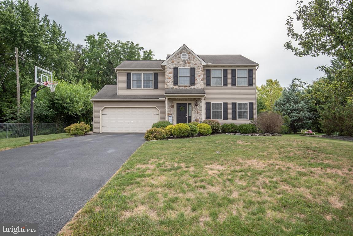 312 North New Street Lititz, PA 17543 - Photo 2 of 42 Front