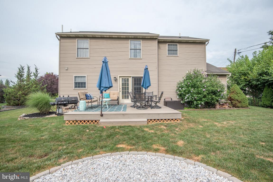 312 North New Street Lititz, PA 17543 - Photo 38 of 42 Rear