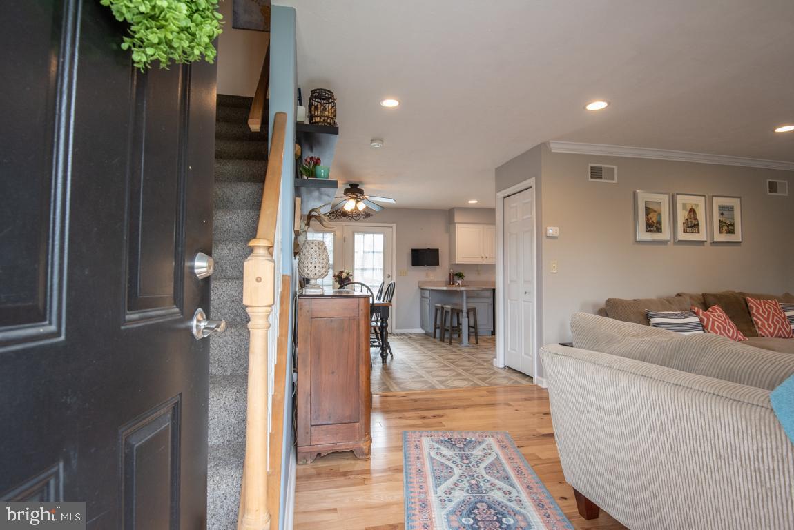 312 North New Street Lititz, PA 17543 - Photo 7 of 42 Entry