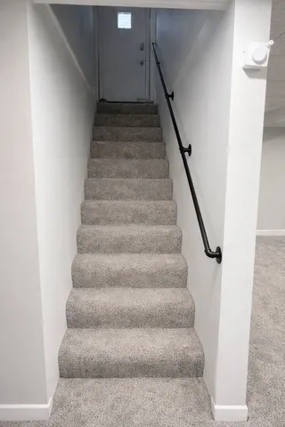 $3,500 | 1065 Hiawatha Drive, Elgin, IL 60120