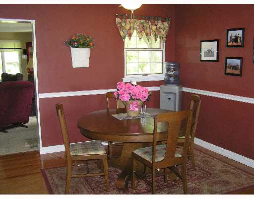 18487 Kern Road South Bend, IN 46614 - Photo 4 of 7 Gallery Image 4