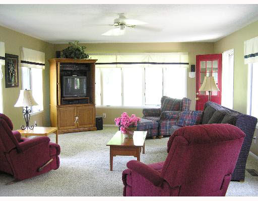 18487 Kern Road South Bend, IN 46614 - Photo 5 of 7 Gallery Image 5