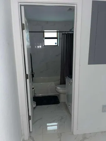 $3,400 | 219 Northeast 159th Street, Miami, FL 33162