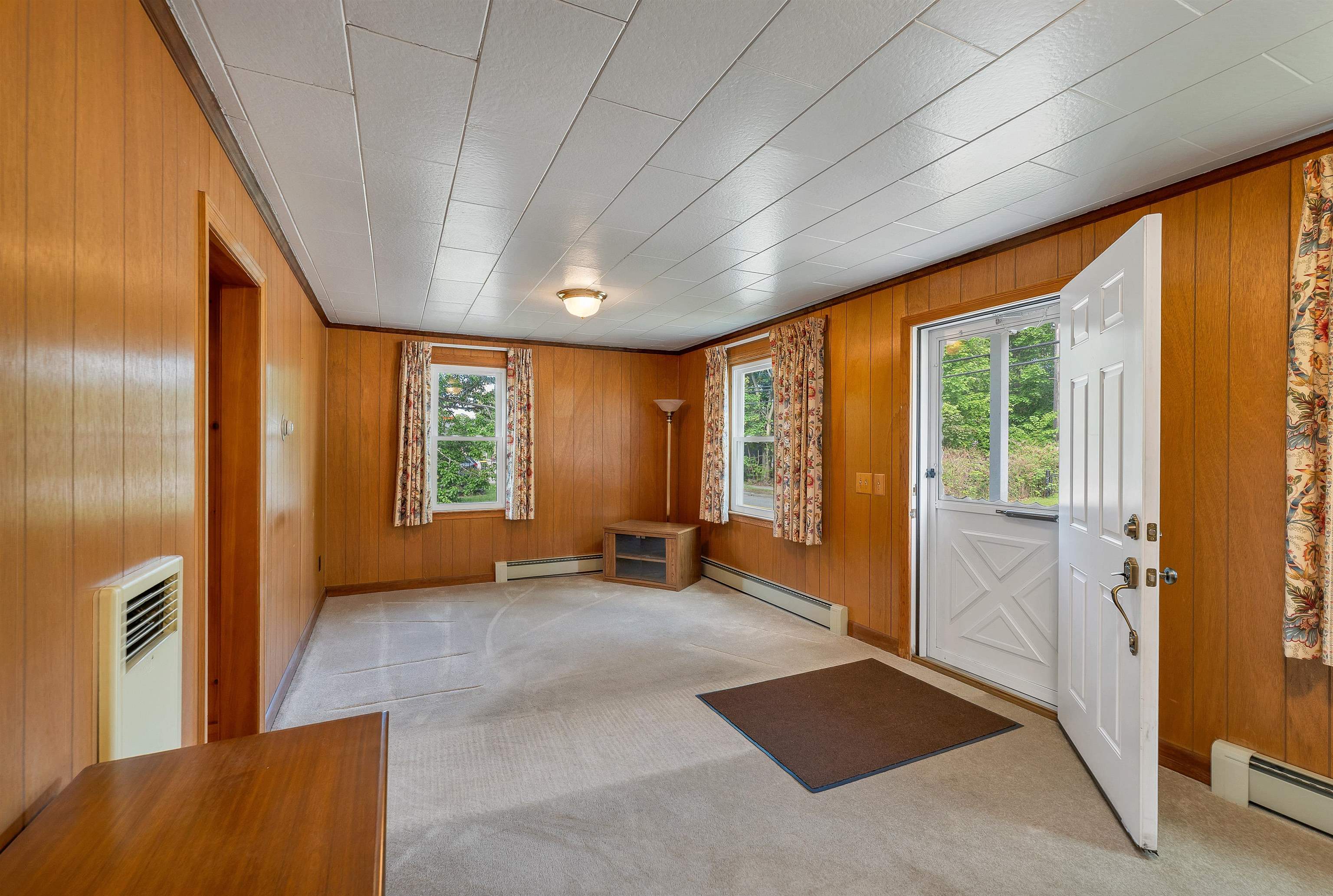 51 Morrill Street Laconia, NH 03246 - Photo 9 of 38 Gallery Image 9