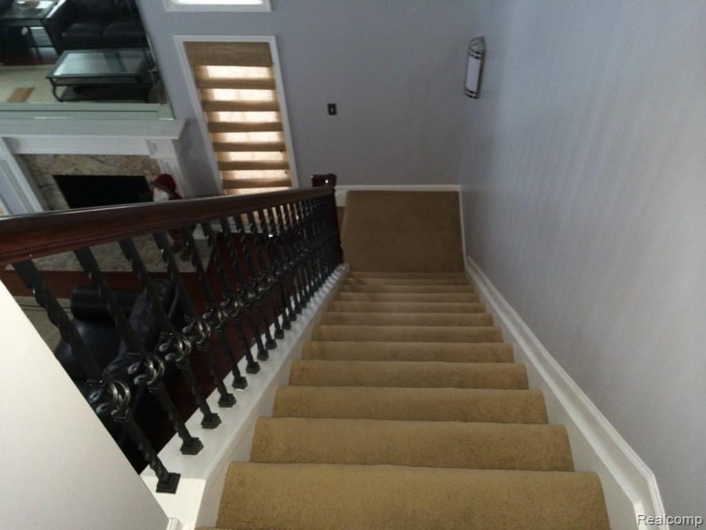 22250 Roxbury Drive Novi, MI 48374 - Photo 53 of 59 50.jpg