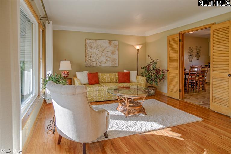 808 Glenhurst Road Willowick, OH 44095 - Photo 2 of 23