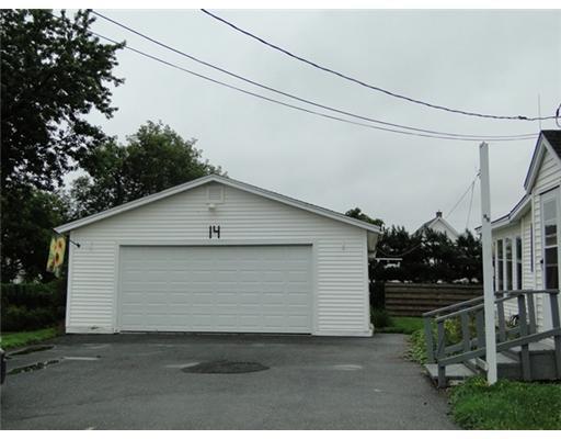 14 Turner Road Mapleton, ME 04757 - Photo 2 of 8 Parking Lot/Garage.