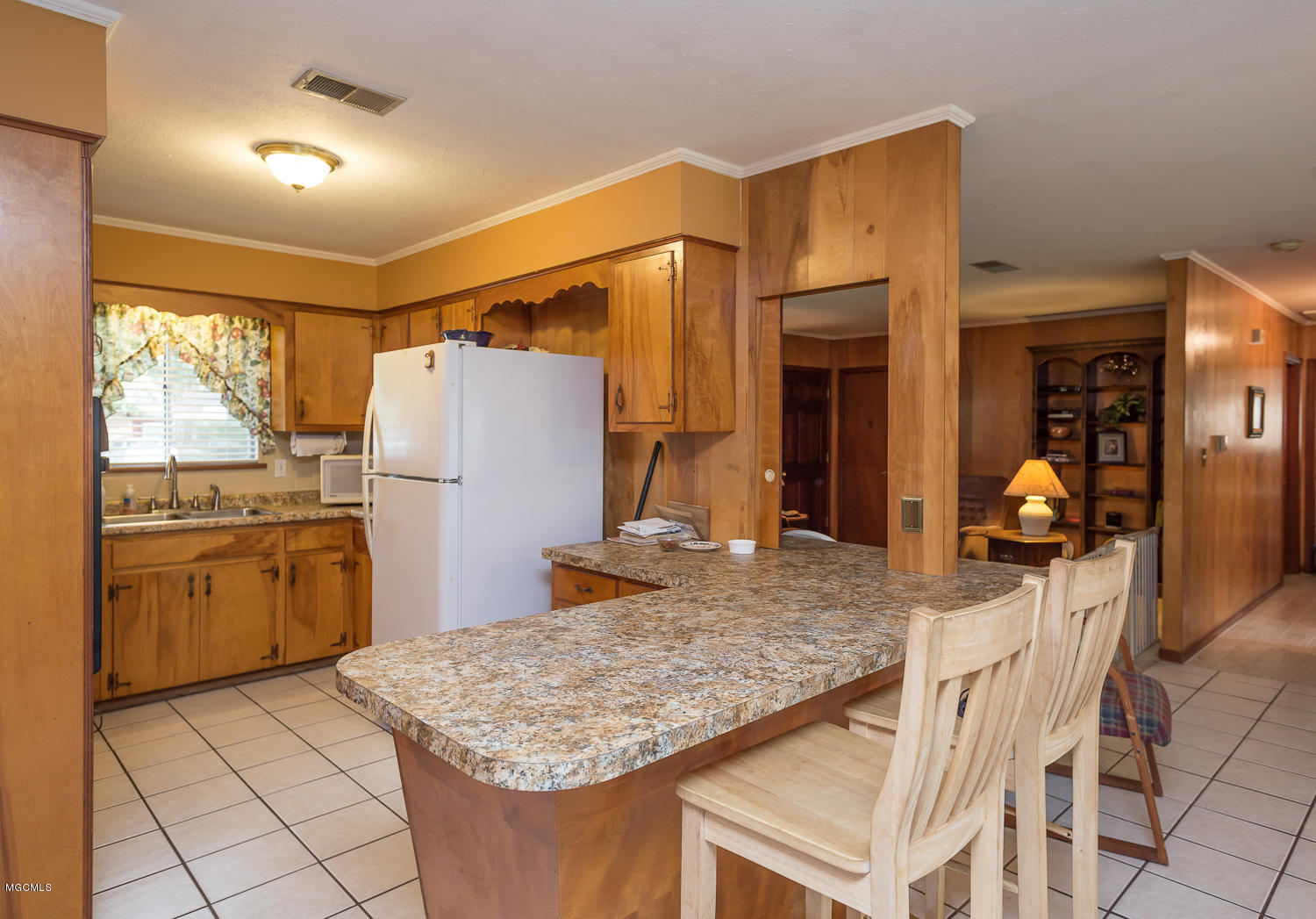 9304 Pointe Aux Chenes Road Ocean Springs, MS 39564 - Photo 7 of 31 IMG_4012