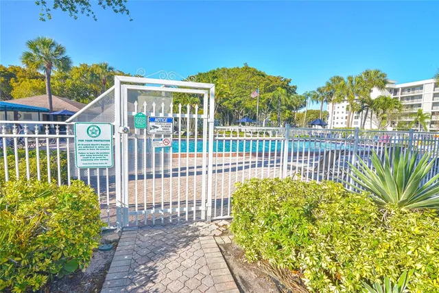 $153,000 | 2661 South Course Drive, Unit 707, Pompano Beach, FL 33069