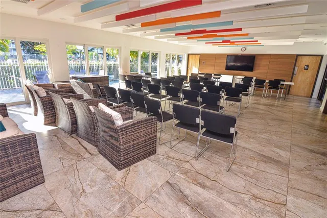 $153,000 | 2661 South Course Drive, Unit 707, Pompano Beach, FL 33069