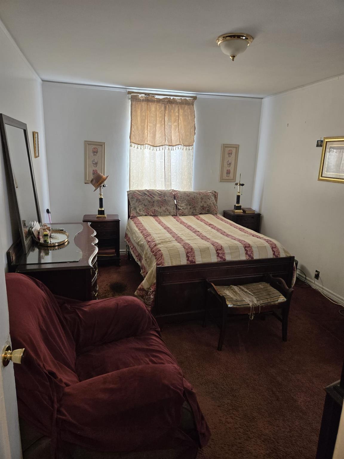 801 Bronx River Road, Unit 2G Bronxville, NY 10708 - Photo 12 of 18 Bedroom with carpet