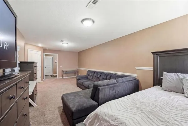 $390,000 | 11207 North Summit Street, Kansas City, MO 64155