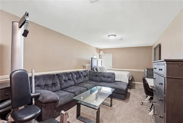 $390,000 | 11207 North Summit Street, Kansas City, MO 64155