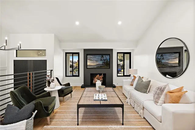 $2,595,000 | 33142 Sea Lion Drive, Dana Point, CA 92629