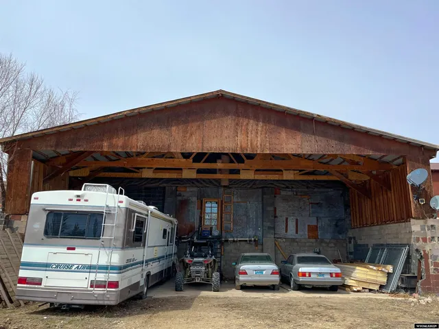 $675,000 | 621 Freeman Avenue, Encampment, WY 82325