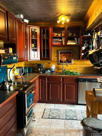 $675,000 | 621 Freeman Avenue, Encampment, WY 82325