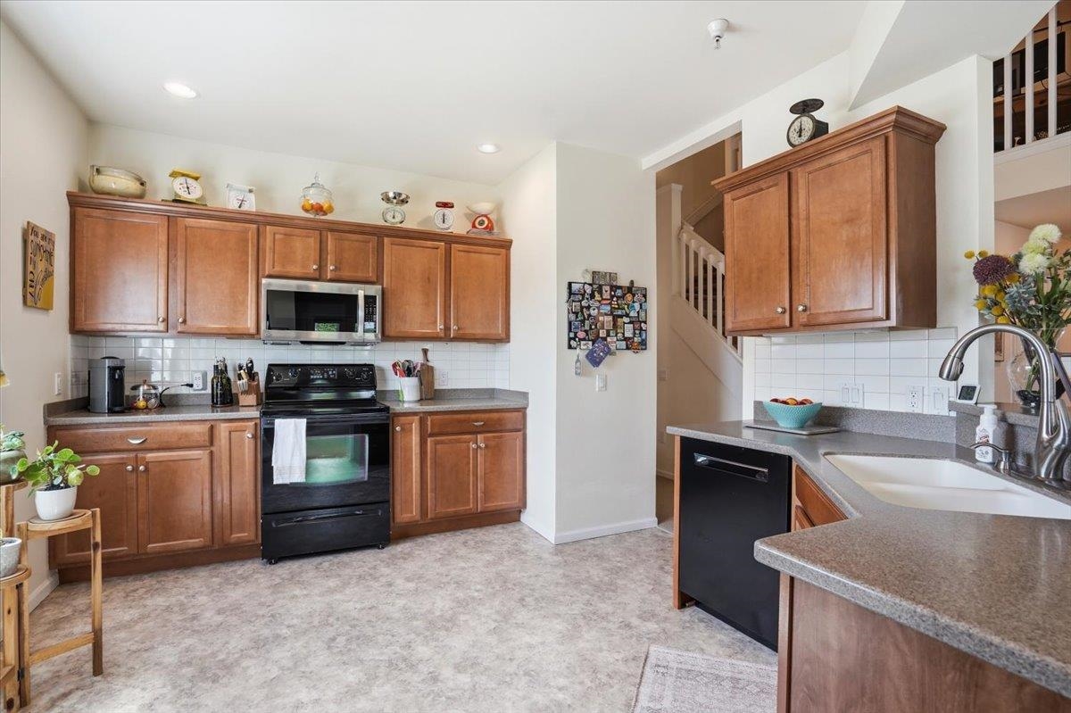 36 Keystone Way, Unit 32 Fitchburg, WI 53711 - Photo 9 of 37