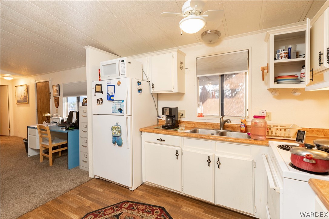 3468 La Osa Road Golden Valley, AZ 86413 - Photo 11 of 46 Gallery Image 11