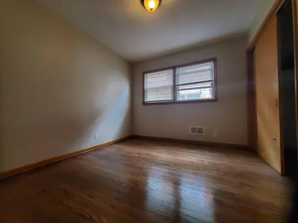 $1,550 | 4052 North 85th Street, Unit LOWR, Milwaukee, WI 53222