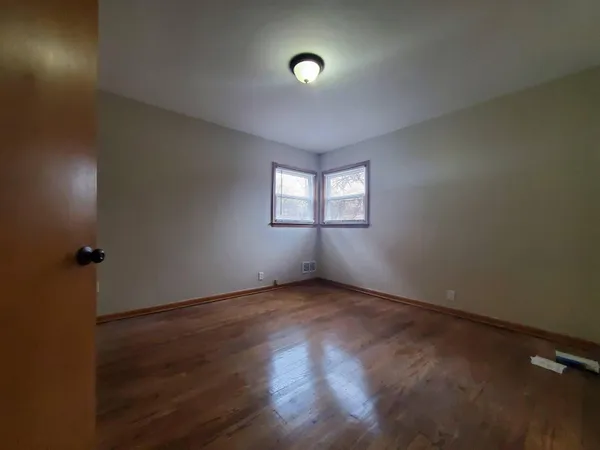$1,550 | 4052 North 85th Street, Unit LOWR, Milwaukee, WI 53222
