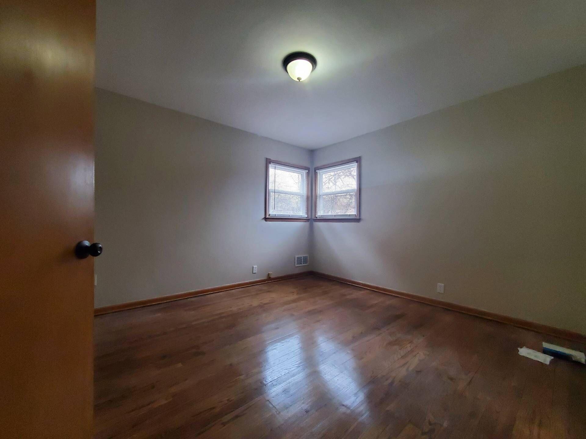 4052 North 85th Street, Unit LOWR Milwaukee, WI 53222 - Photo 8 of 14 Nanette Behrens Berkshire Hathaway