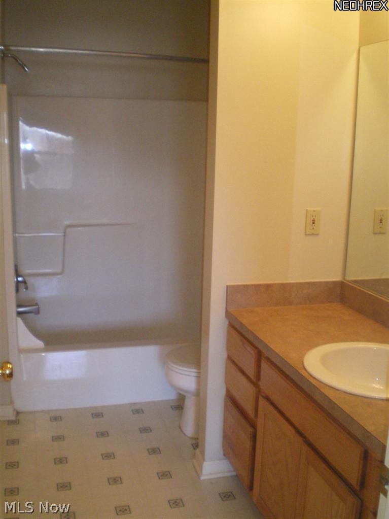 2194 Noble Road Cleveland Heights, OH 44112 - Photo 11 of 15