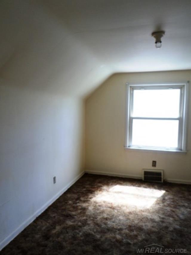 8241 Stephens Road Center Line, MI 48015 - Photo 15 of 19 31350691-14.JPG