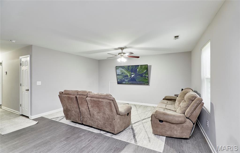 98 Ruth Street Eolia, MO 63344 - Photo 3 of 18 Gallery Image 3