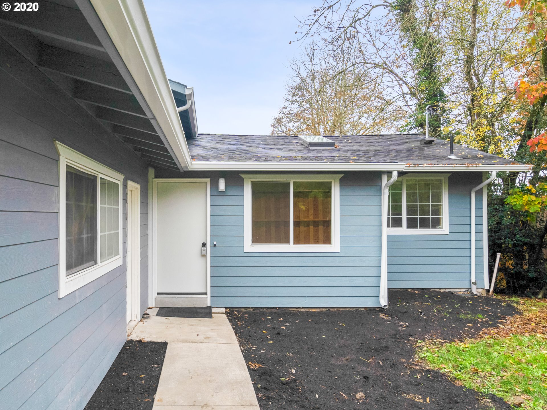 17809 Oatfield Road Gladstone, OR 97027 - Photo 2 of 30 Gallery Image 2