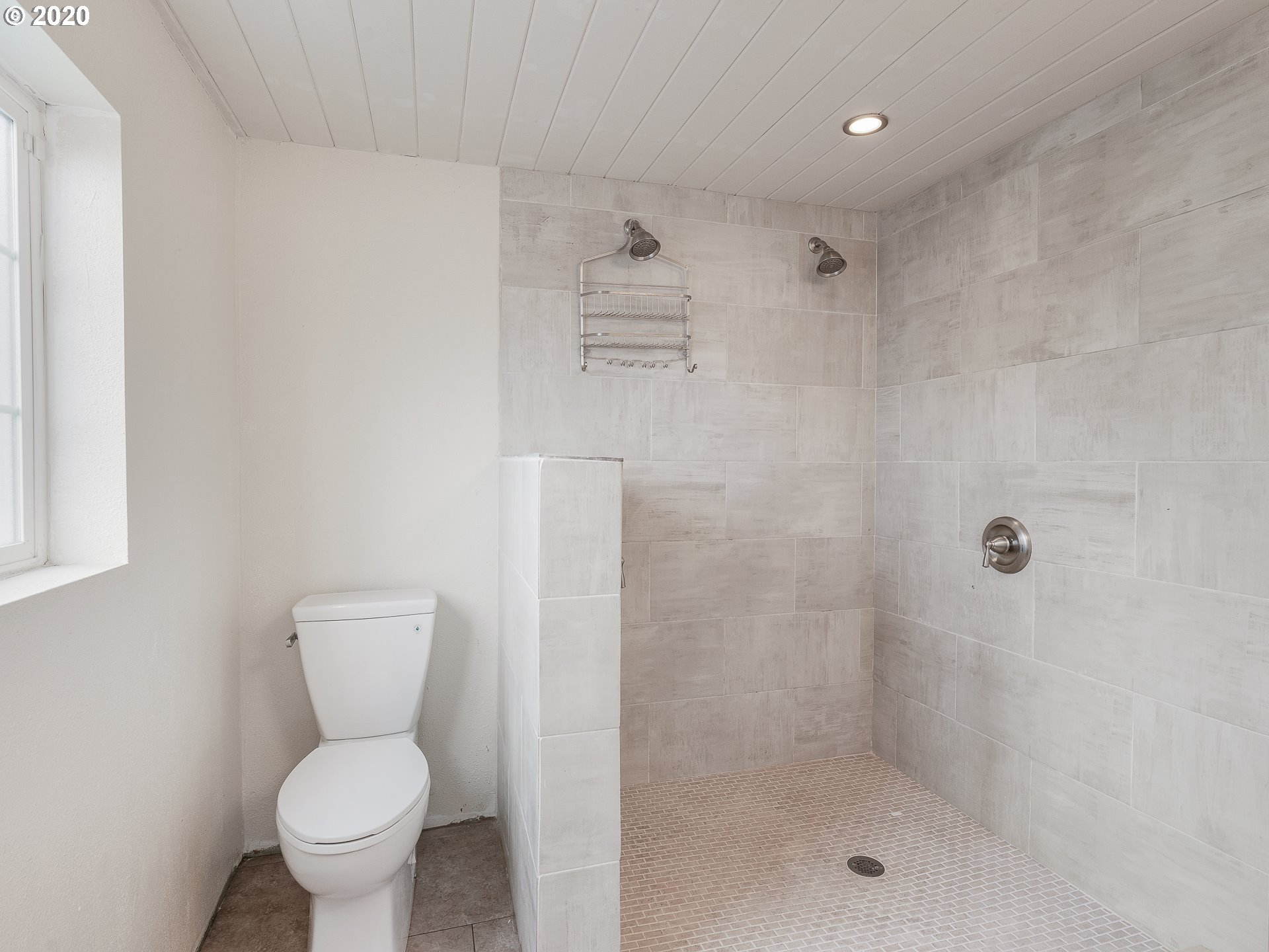 17809 Oatfield Road Gladstone, OR 97027 - Photo 17 of 30 Gallery Image 17