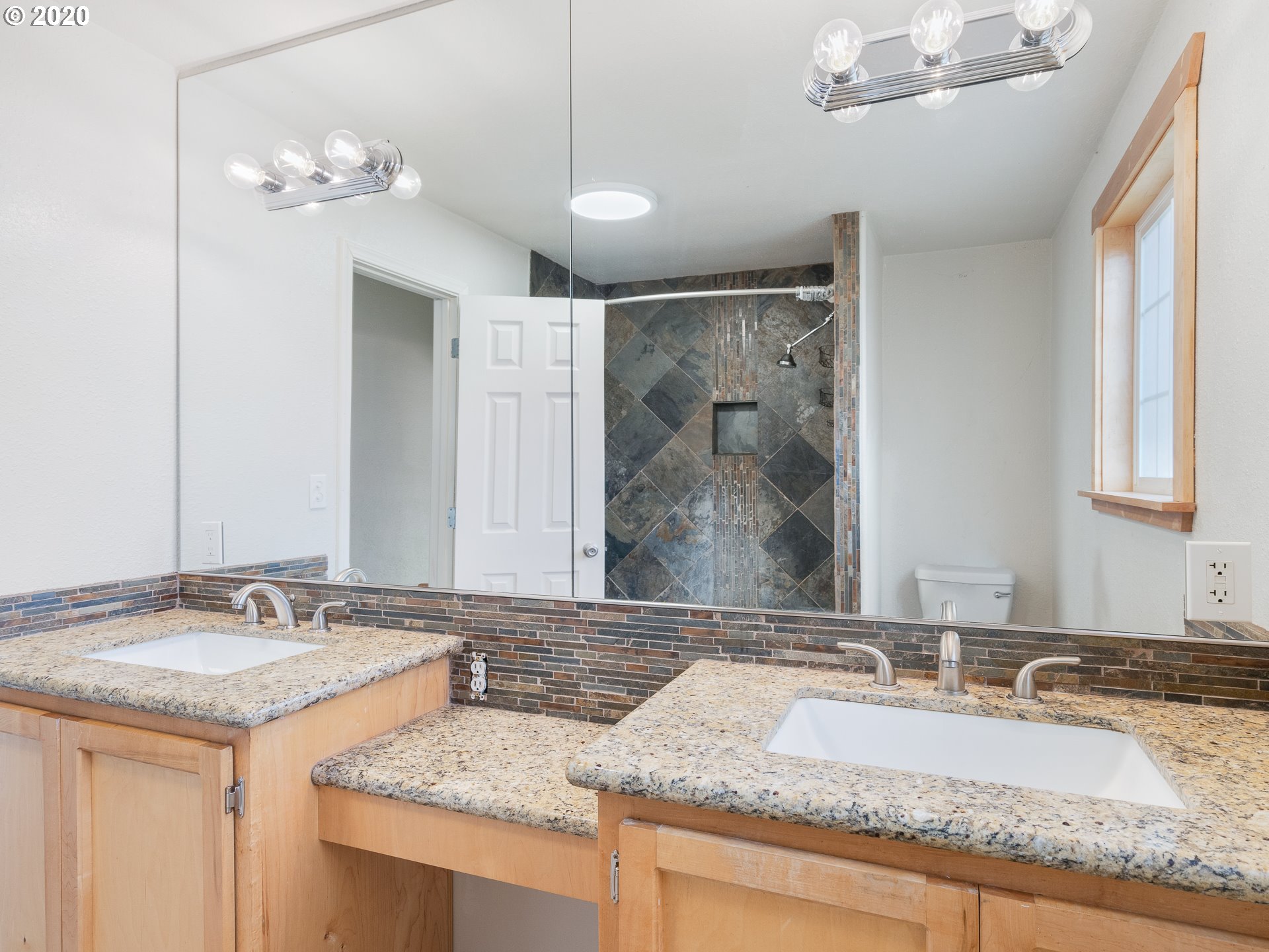 17809 Oatfield Road Gladstone, OR 97027 - Photo 26 of 30 Gallery Image 26