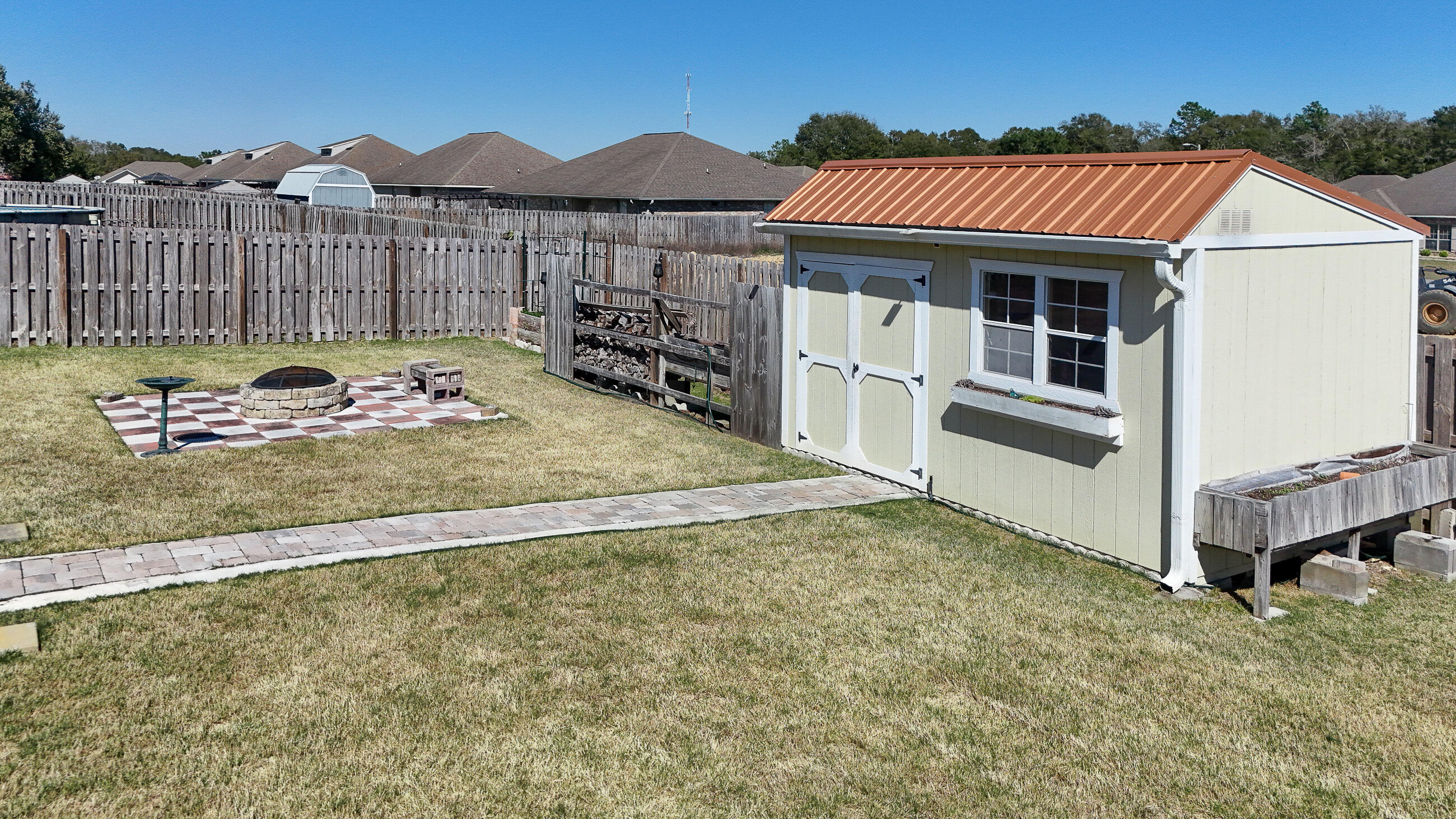 5227 Moore Loop Crestview, FL 32536 - Photo 34 of 43 a view of a house with a tub