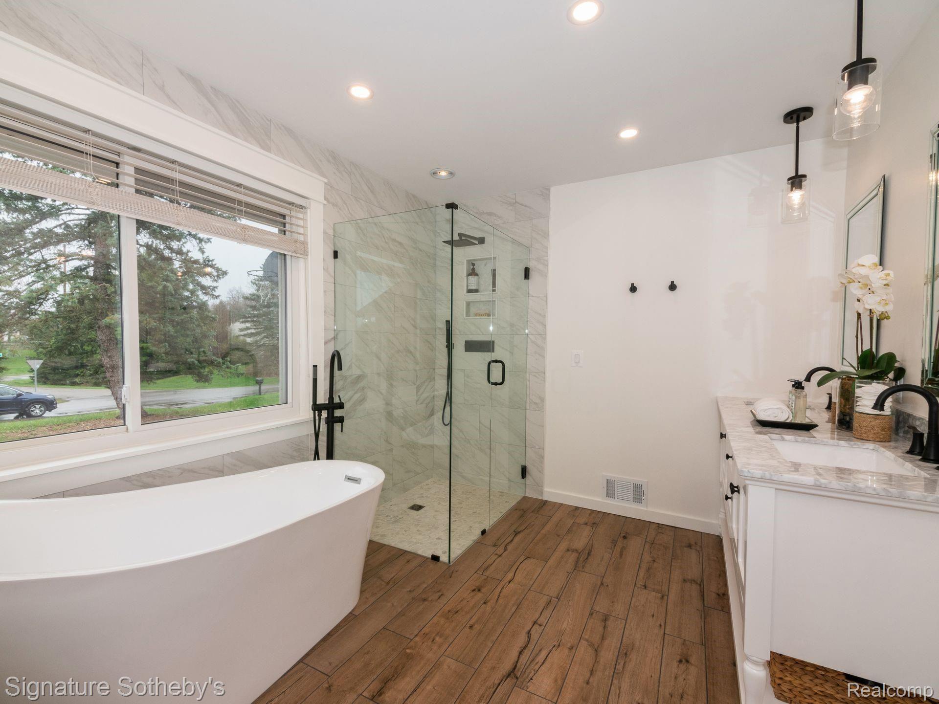 2682 Peterboro Road West Bloomfield, MI 48323 - Photo 28 of 46 28.jpg