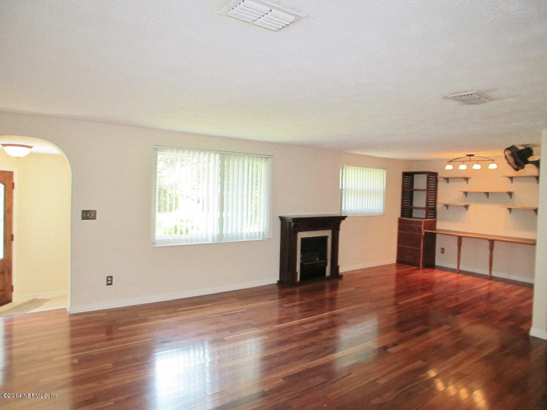 3451 Capper Road Jacksonville, FL 32218 - Photo 11 of 40 Living Room View 2