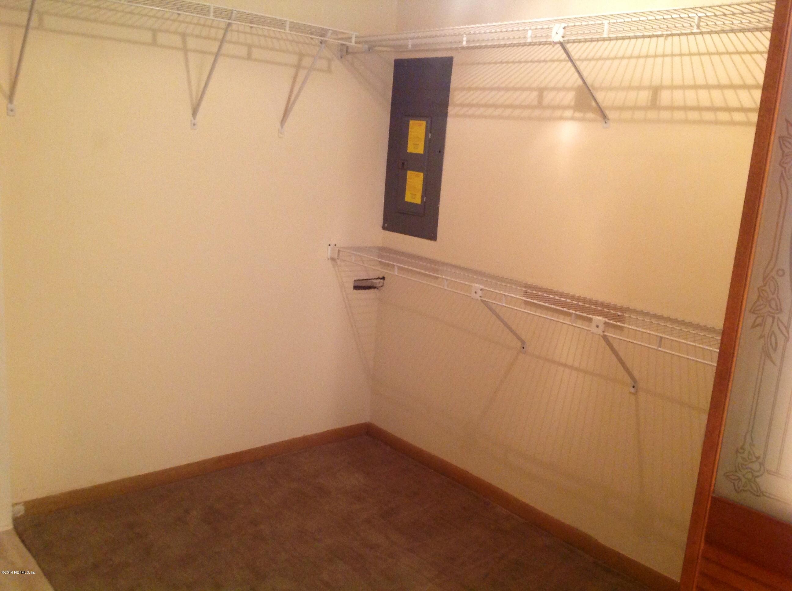 3451 Capper Road Jacksonville, FL 32218 - Photo 19 of 40 Master closet