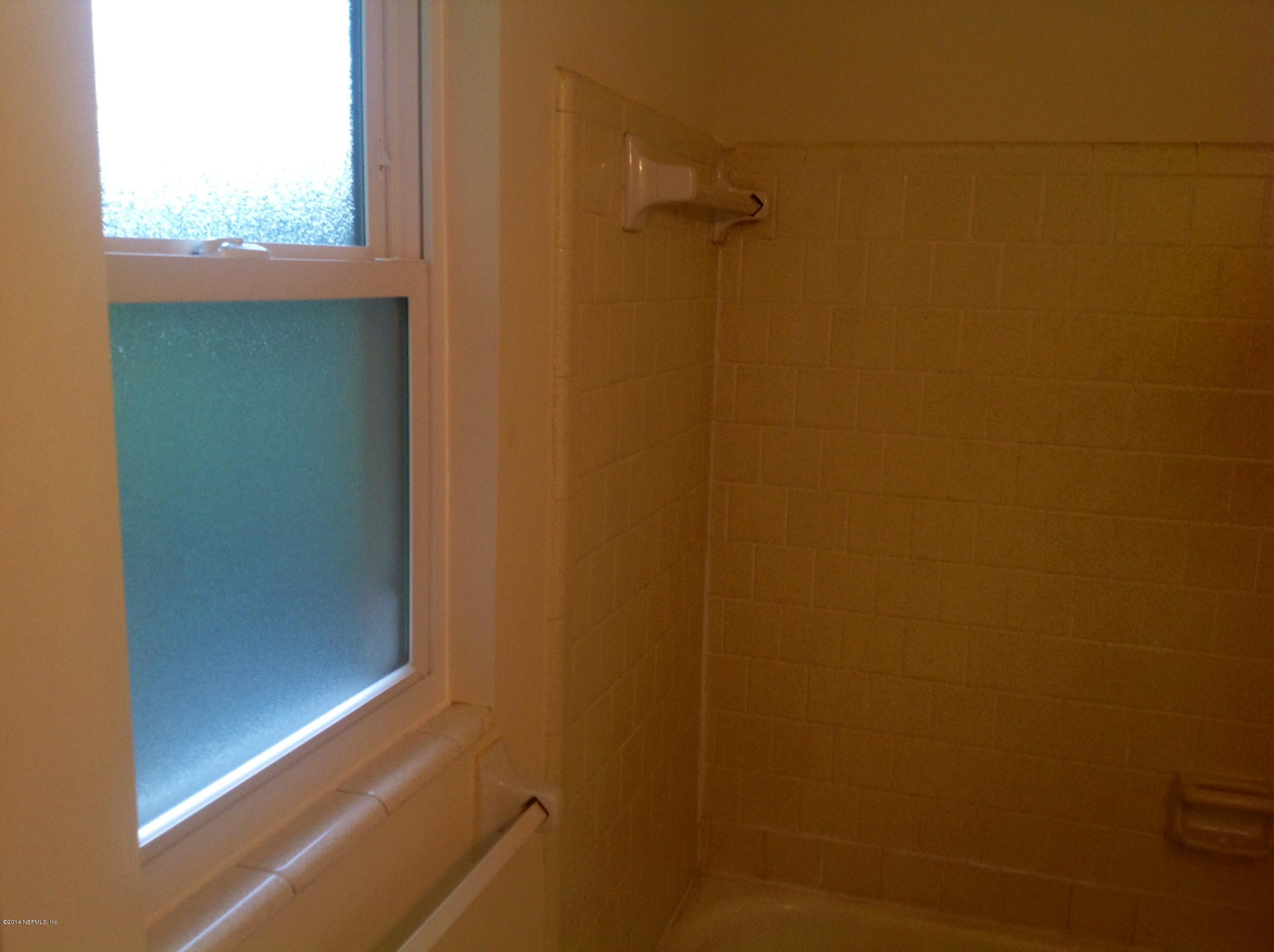 3451 Capper Road Jacksonville, FL 32218 - Photo 24 of 40 Bathroom 3 window