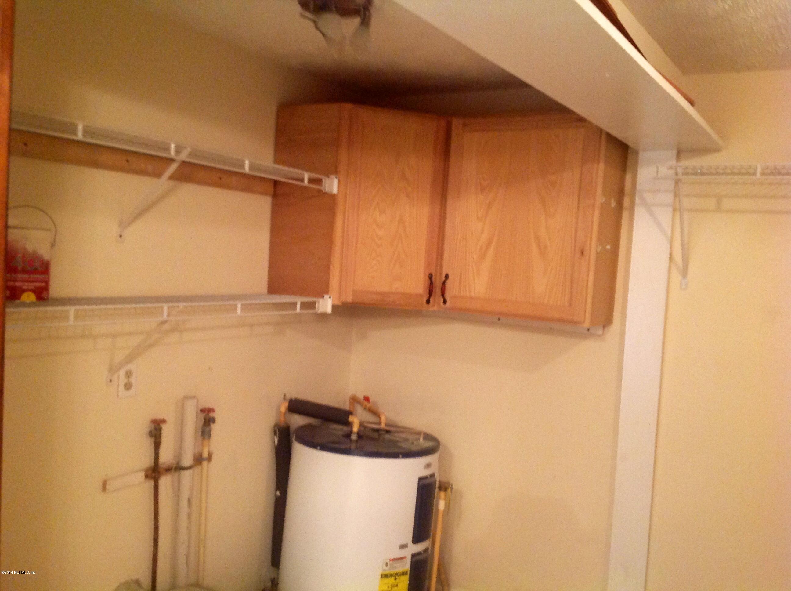 3451 Capper Road Jacksonville, FL 32218 - Photo 26 of 40 Laundry area