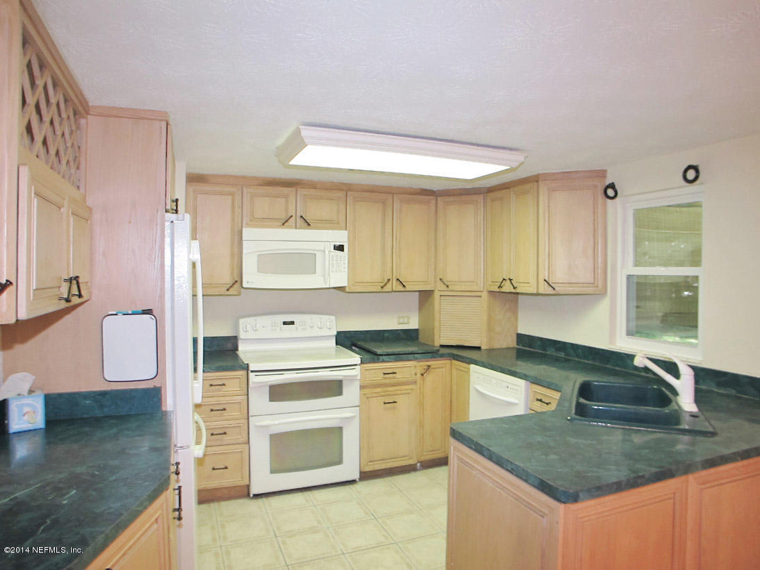 3451 Capper Road Jacksonville, FL 32218 - Photo 5 of 40 Kitchen