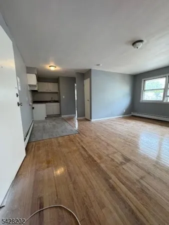 $1,650 | 120 West 3rd Avenue, Unit 18, Roselle, NJ 07203